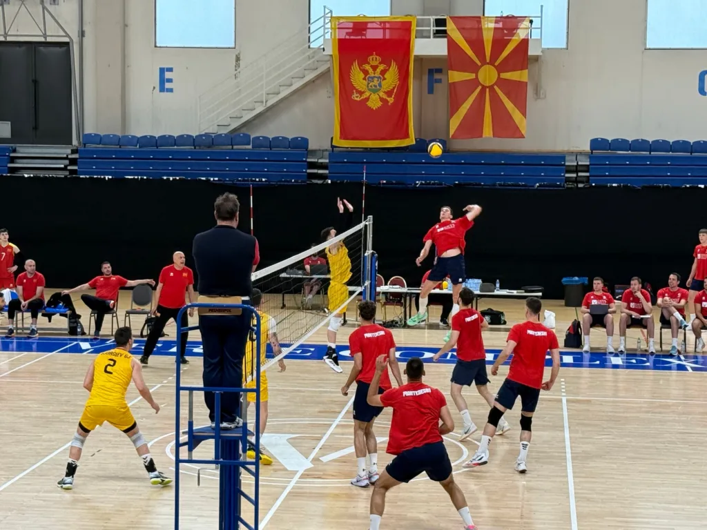Crnogorski odbojkaši sparingovali sa Sjevernom Makedonijom, zvanični prijateljski meč u petak