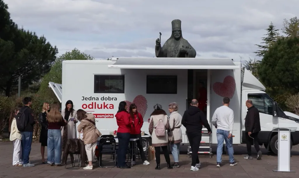 (VIDEO) Eraković: Više od polovine zaliha krvi obezbjeđuju dobrovoljni davaoci, transfuziomobil dodatno doprinio tome