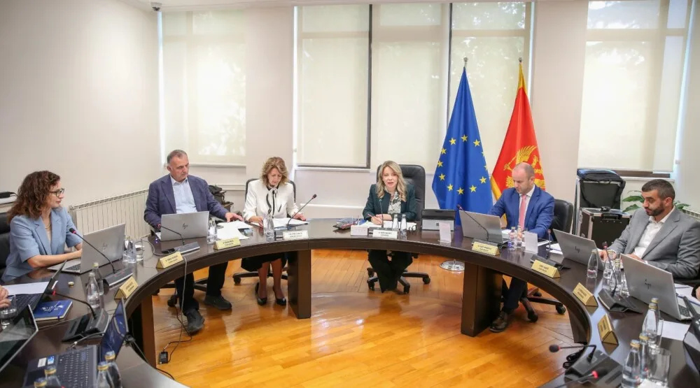 CBCG priprema platni sistem za instant plaćanja i nastavlja da unapređuje regulatorni okvir 1 CBCG priprema platni sistem za instant plaćanja i nastavlja da unapređuje regulatorni okvir