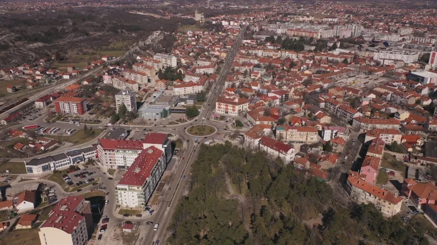 Đilas: Snimci dronom nisu moji, „majbah“ sam snimio telefonom kod parka