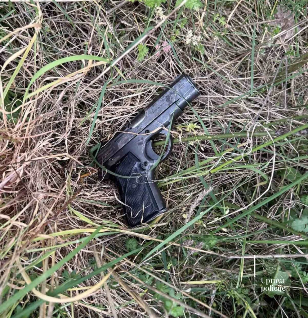 U Nikšiću i Pljevljima uhapšene dvije osobe: Oduzeto oružje, municija i luksuzno vozilo
