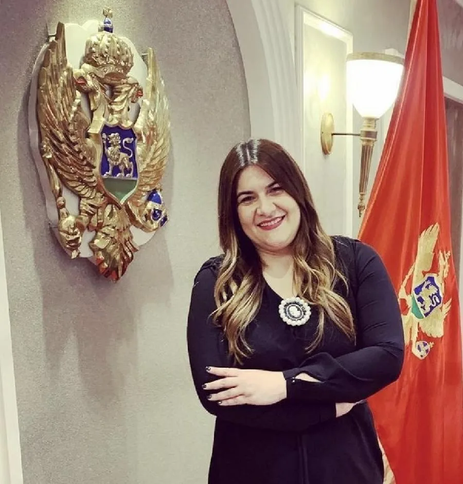 Radević Zirojeviću: Institucija je država, a Vaš svaki nastup ulica