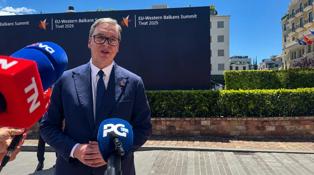 Vučić za RTV PG: Građani Crne Gore su dobrodošli u Srbiju, uvijek ćemo biti bratski narodi 5 Vučić za RTV PG: Građani Crne Gore su dobrodošli u Srbiju, uvijek ćemo biti bratski narodi