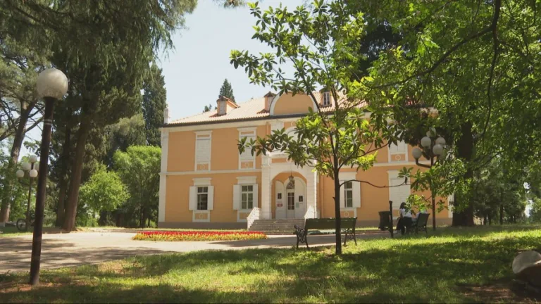 Kabinet Milatovića: Dvorac na Kruševcu zaštićen kao nepokretno kulturno dobro