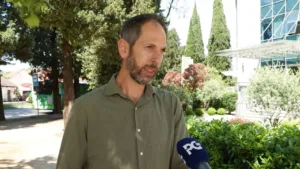 (VIDEO) Iković: Neophodno pojačati nadzor na Zeti, prioritet angažovanje sezonskih čuvara i formiranje policijske jedinice za borbu protiv ekološkog kriminala 2 (VIDEO) Iković: Neophodno pojačati nadzor na Zeti, prioritet angažovanje sezonskih čuvara i formiranje policijske jedinice za borbu protiv ekološkog kriminala