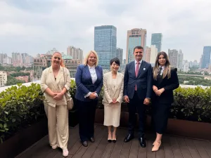 The DNP delegation discussed with the director of the Office for Foreign Affairs of the Shanghai Municipal Government about enhancing cooperation.