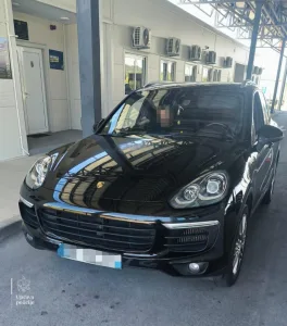 Granična policija i FRONTEX oduzeli dva vozila, uhapšen državljanin Srbije