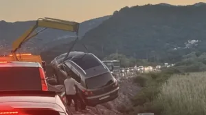 Automobil sletio u Skadarsko jezero kod Virpazara, saobraćaj usporen