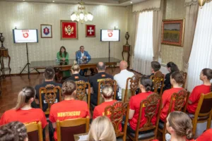 Prijestonica uz mlade „lavice“: Prijem za juniorke reprezentacije Crne Gore 2 Prijestonica uz mlade „lavice“: Prijem za juniorke reprezentacije Crne Gore