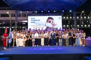 Završena manifestacija "Dan najboljih": Gradonačelnik dodijelio nagrade najboljim srednjoškolcima 2 Završena manifestacija „Dan najboljih“: Gradonačelnik dodijelio nagrade najboljim srednjoškolcima