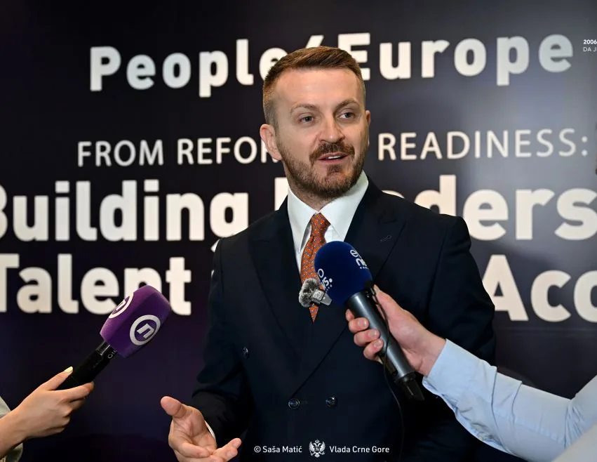 Dukaj na Evropskoj konferenciji o vještačkoj inteligenciji „GITEX AI Europe“ u Berlinu