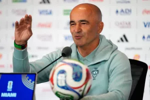Martinez: Djetinjasto je porediti Ronalda sa Mesijem i Halandom