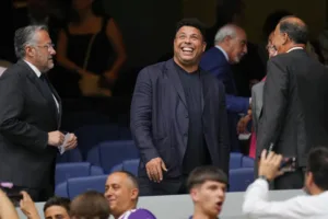 Ronaldo se poklonio Mesiju: Vrijeme je da svijet prizna da je GOAT 3 Ronaldo se poklonio Mesiju: Vrijeme je da svijet prizna da je GOAT