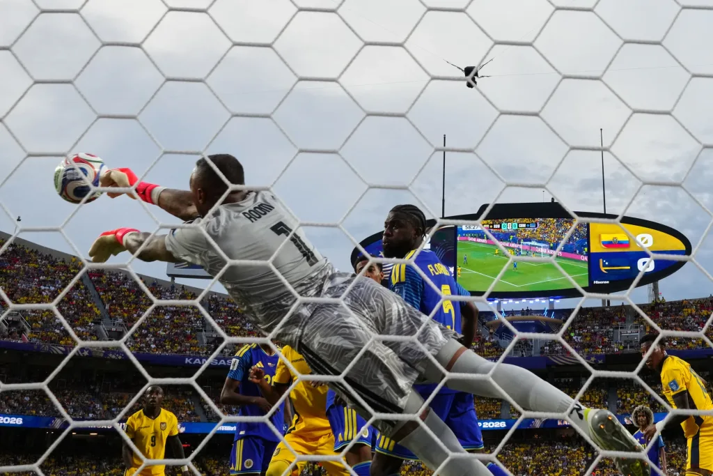 Mundijalska bajka Kurasaa: Čudesni Rum zaključao gol za istorijski podvig karipske države 1 Rum AP Photo Ed Zurga