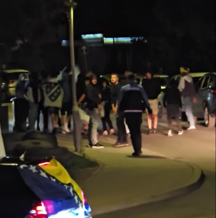 Brzom reakcijom policije spriječen sukob navijača BIH i Hrvatske u Novom Travniku 1 Screenshot 2026 06 13 114824