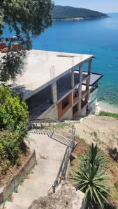 Ulcinj: Krivične prijave protiv dvije osobe zbog bespravne gradnje i kršenja zabrane radova