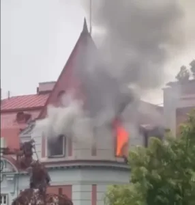 Gori ambasada Pakistana na Dedinju