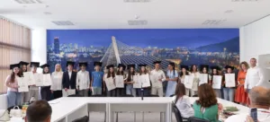 (VIDEO) Najboljim učenicima devetog razreda OŠ „Vladimir Nazor“ uručene diplome „Luča“ 2 (VIDEO) Najboljim učenicima devetog razreda OŠ „Vladimir Nazor“ uručene diplome „Luča“