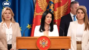 DPS neće predlagati članove Žirija za Trinaestojulsku nagradu 2 DPS neće predlagati članove Žirija za Trinaestojulsku nagradu