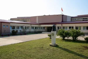 Počeli radovi na adaptaciji podova u Gimnaziji „Petar I Petrović Njegoš“ u Danilovgradu