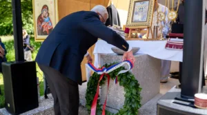 Mandić položio vijenac na spomen-obilježje u Kamniškoj Bistrici