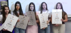 (VIDEO) U OŠ „Vuk Karadžić“ u Podgorici dodijeljene Luče i nagrade najboljim đacima