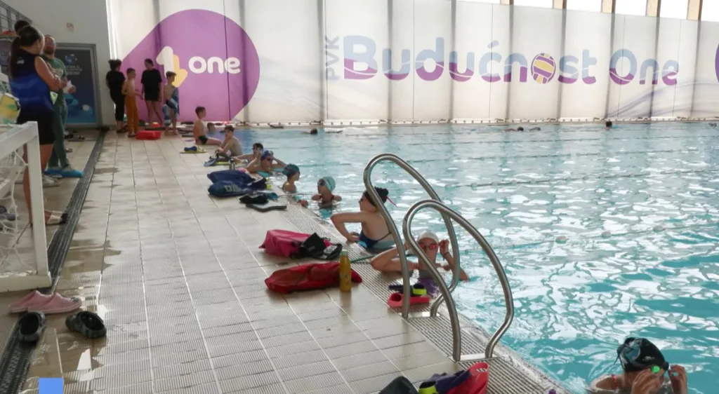 skola plivanja Podgorica foto tvpg