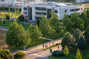 Usvojen novi Statut Univerziteta Crne Gore 3 Usvojen novi Statut Univerziteta Crne Gore