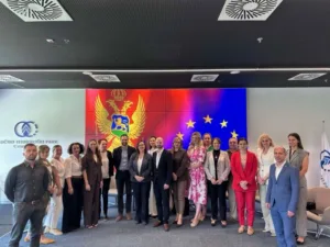 Veliki napredak Crne Gore u oblasti inovacija, ljudskih resursa, informatičkog društva i socijalne politike 3 Veliki napredak Crne Gore u oblasti inovacija, ljudskih resursa, informatičkog društva i socijalne politike