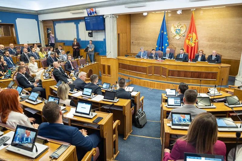 Žestoka polemika Pejovića i Kneževića