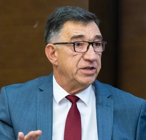 „Dogovor o ustavnim promjenama dobra vijest, hitno izabrati sudije“