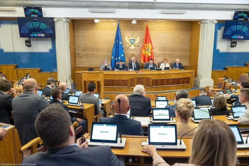 Između stabilnosti i reformi: Kada je vrijeme za izmjene Ustava?